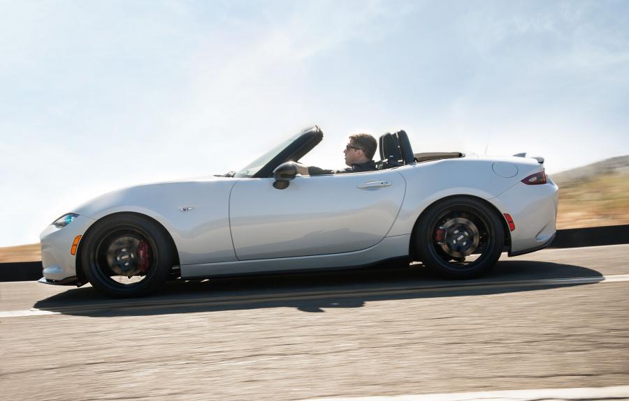  Mazda MX-5 Miata Club 2015 года  (фото 13 из 31)